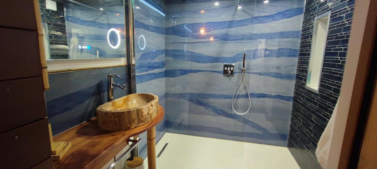 La Kaz Rhumantique Sauna And Privatif *